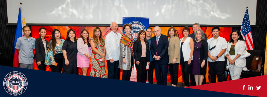 Philippine Ambassador Romualdez and US Ambassador Carlson with the AmCham team. (Photo credit: American Chamber of Commerce of the Philippines)