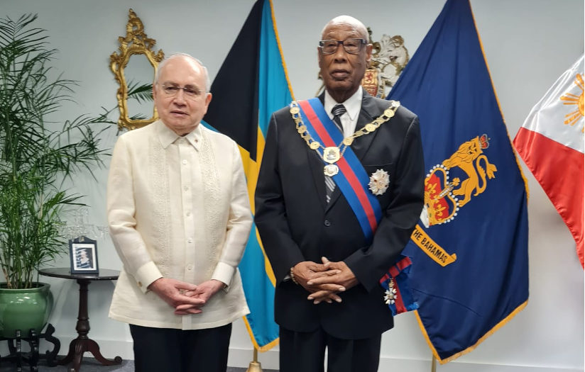 Ambassador Romualdez presents his credentials to Governor-General Cornelius Smith