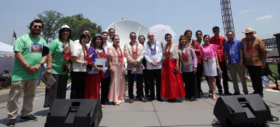 10 June 2023 - Ambassador Romualdez and embassy officials are welcomed to the festival by PIDC-DMV members.