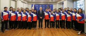 Ambassador Romualdez greets the talented children of the Young Voices of the Philippines