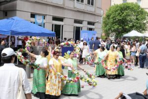 Mabuhay, Inc. Dance Ensemble welcomed guests with a Flores de Mayo showcase with a Bulaklakan performance, a lively floral dance traditionally performed during the Santa Cruz de Mayo festival in the Philippines.