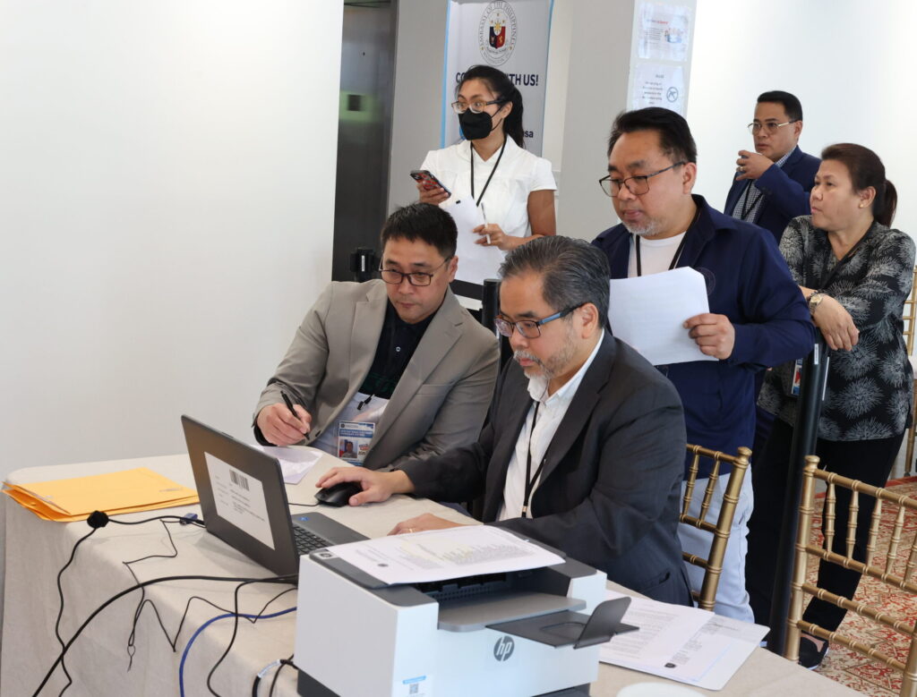 Members of the Special Board of Canvassers check the transmission status of the eight Philippine Foreign Services Posts in the United States.v