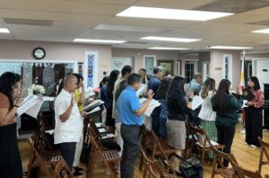 New dual citizens take their oath of allegiance at the Philippine Embassy’s consular outreach mission in Charlotte, North Carolina on 07 September 2025.