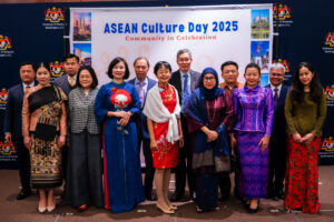 Several ASEAN Heads of Mission and ASEAN Spouses joined the public in celebrating the ASEAN community at the 2025 Culture Day.