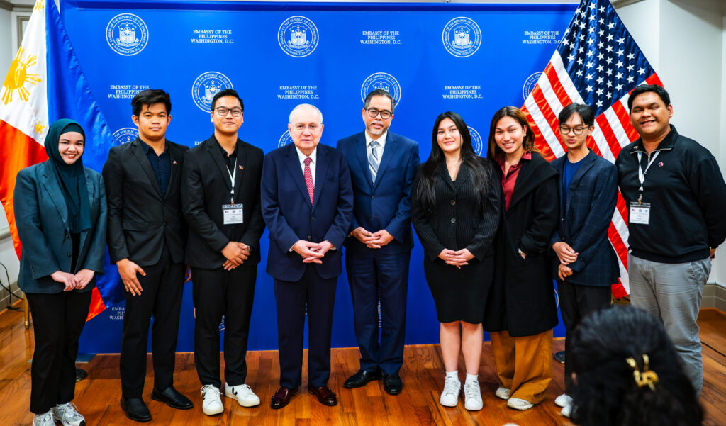 Amb. Romualdez and DCM Ascalon with YSEALI Academic Fellows for Society and Governance.