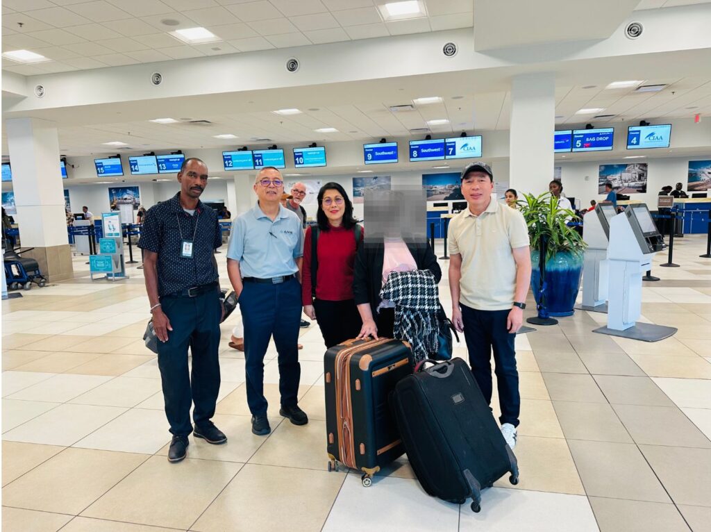 MWO-OWWA WDC Team repatriates distressed OFW.