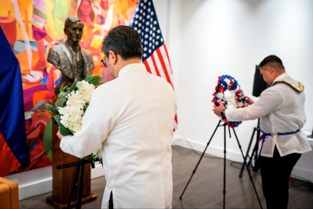 Following the Philippine flag ceremony, Lodge Master David and DCM Ascalon presented and laid commemorative wreaths flanked by members of Maynilad Lodge, as the Rizal Day wreath-laying ceremony honoring Dr. Jos&eacute; Rizal unfolded.