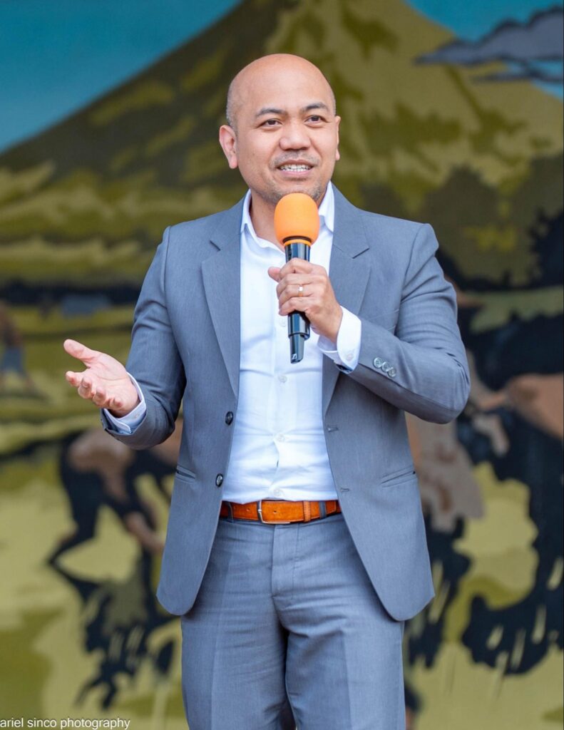 Consul General Velasco informs festivalgoers about the wide range of consular services available through the Embassy during a Q&A session on Day 2 of PhilFest 2026 (April 11) (photo credit: Ariel Sinco).