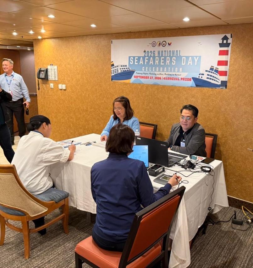 In addition to engaging with crew members on welfare programs and services, the visiting delegation facilitated on-site registration for overseas voters to participate in the upcoming Philippine National Elections.