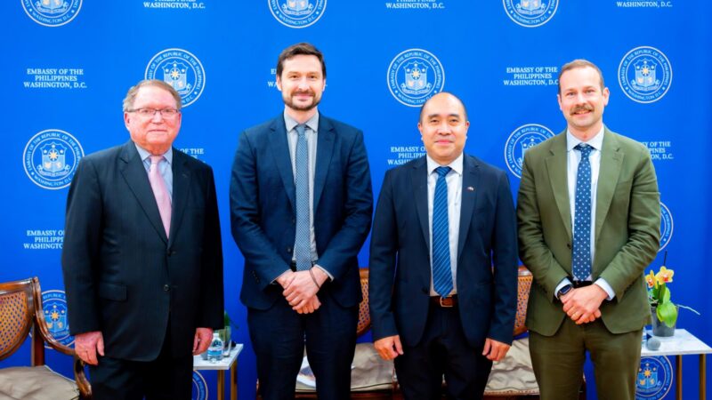 Foley Hoag LLP lawyers Joseph Klingler and Nicholas Renzler (2nd and 4th from left) join former U.S. Ambassador to the Philippines Thomas C. Hubbard and Deputy Chief of Mission Felipe F. Cariño III of the Philippine Embassy (1st and 3rd from left) in a photo after the fireside chat on the South China Sea Arbitration.